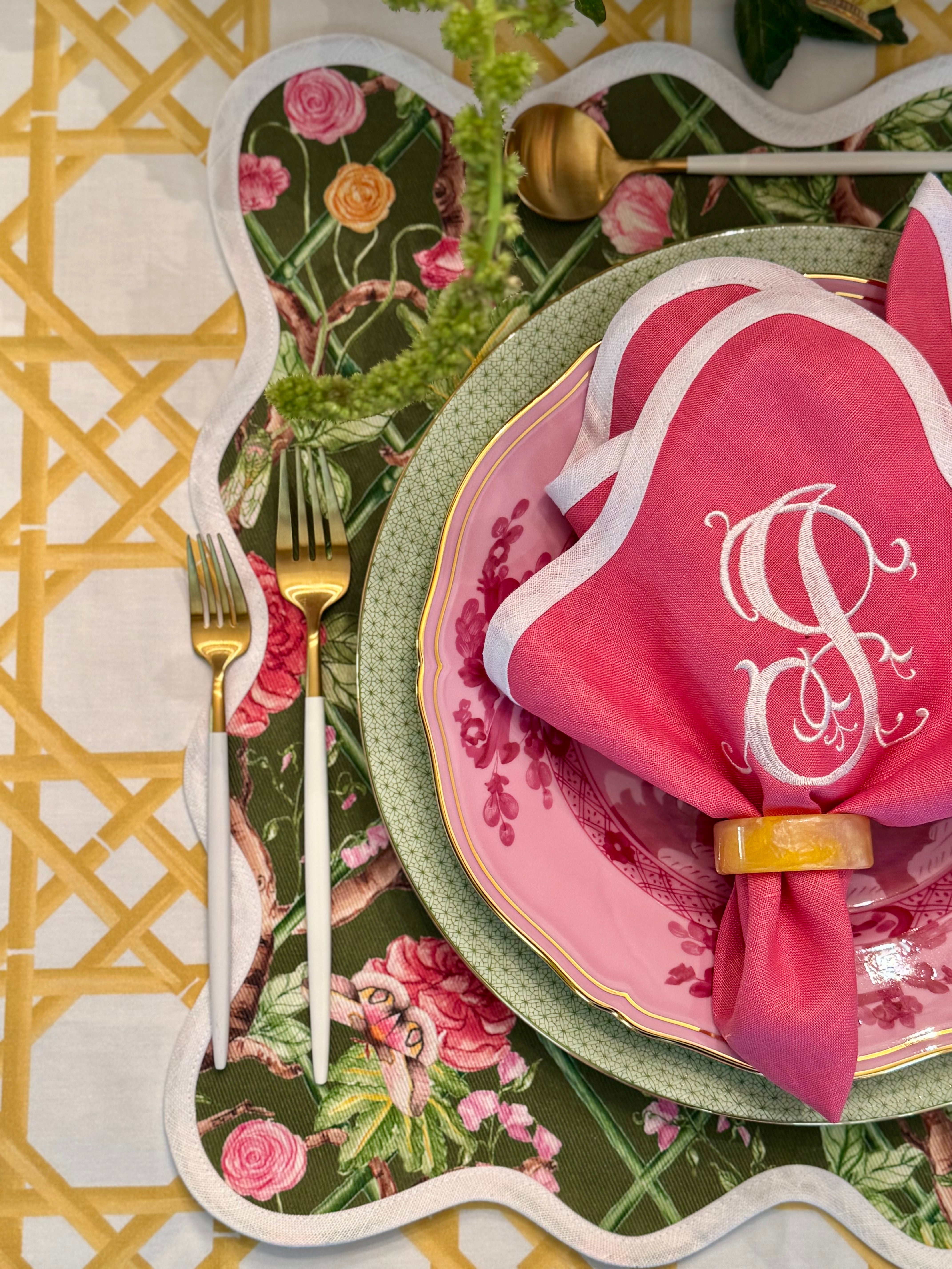 Square Scalloped Placemat | Climbing Roses - Moss