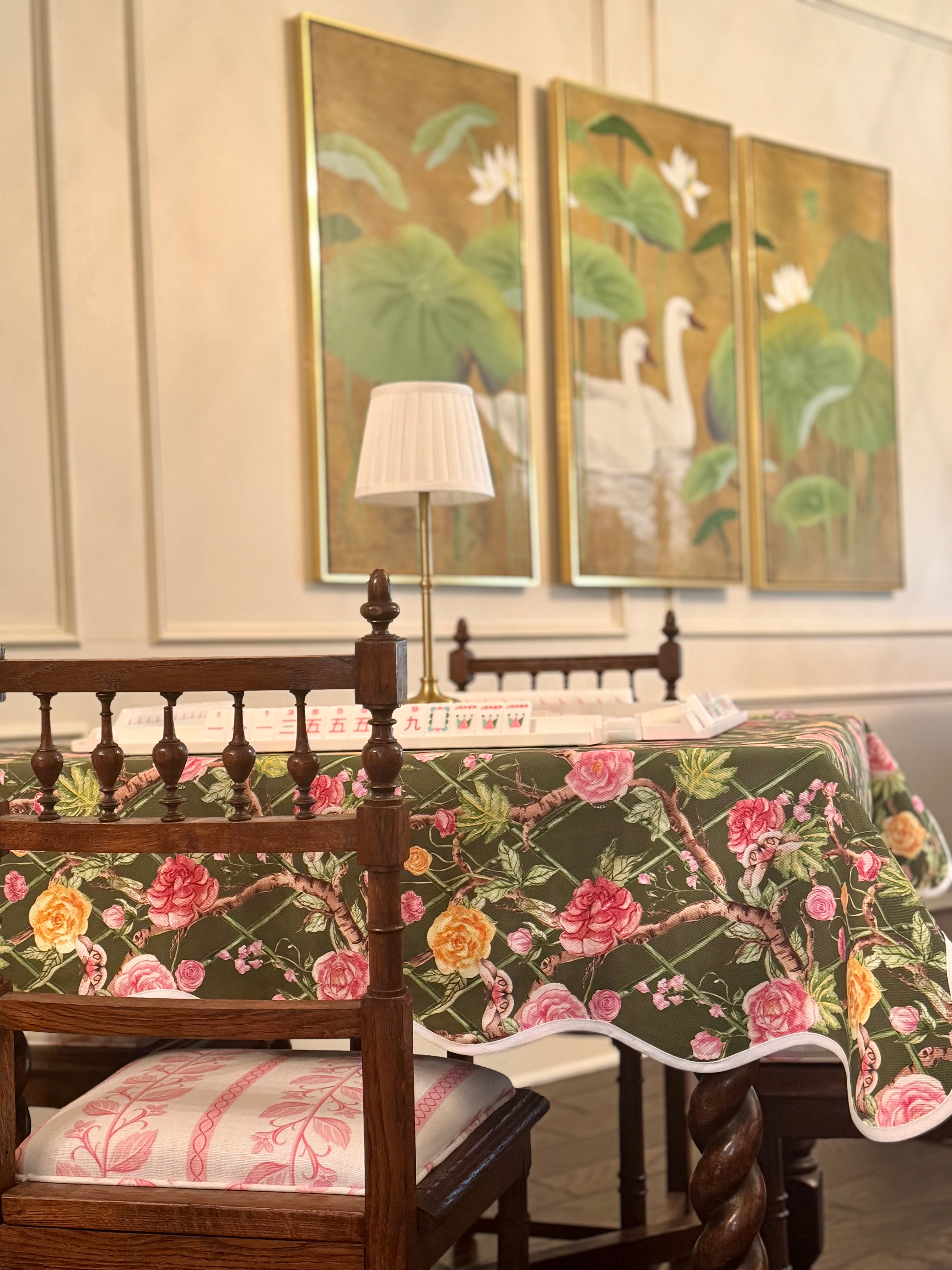 Scalloped Square Table Topper | Climbing Roses - Moss