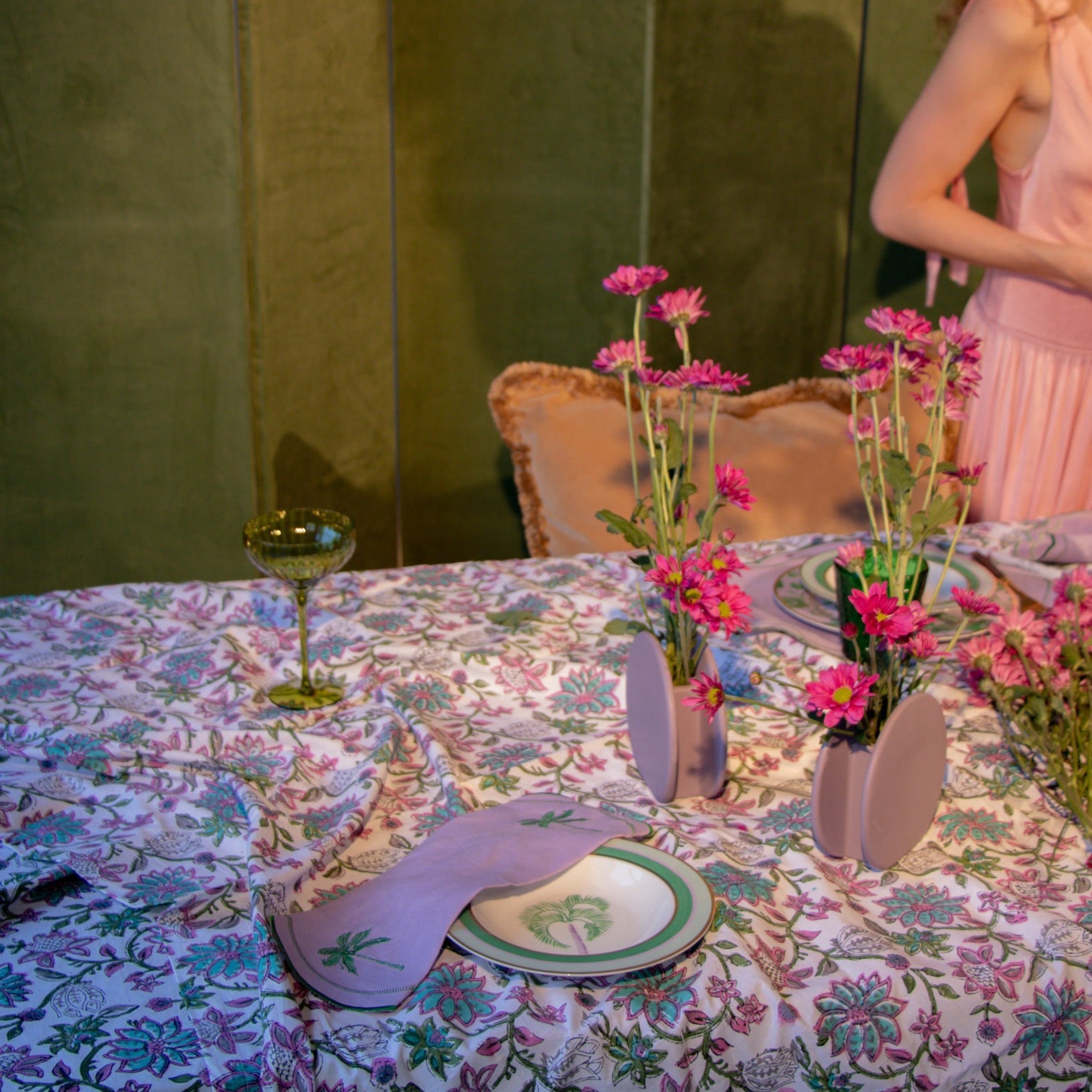 Bernadette Palm Soup Bowl - Set of 4 (+1 Bonus Bowl) Ro'Table