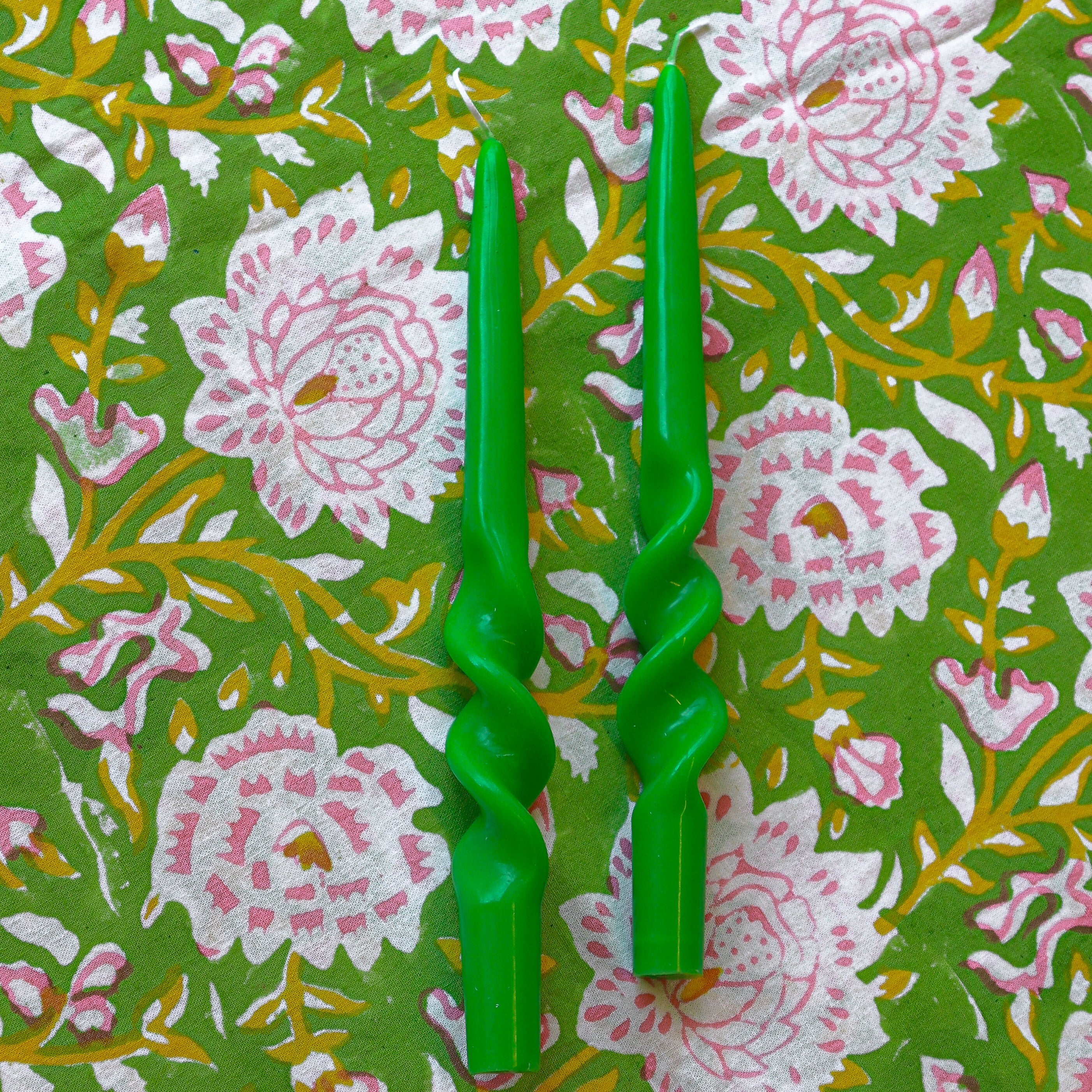 20 Forest Fern Twisted Candle - 10 Packs of 2 Ro'Table