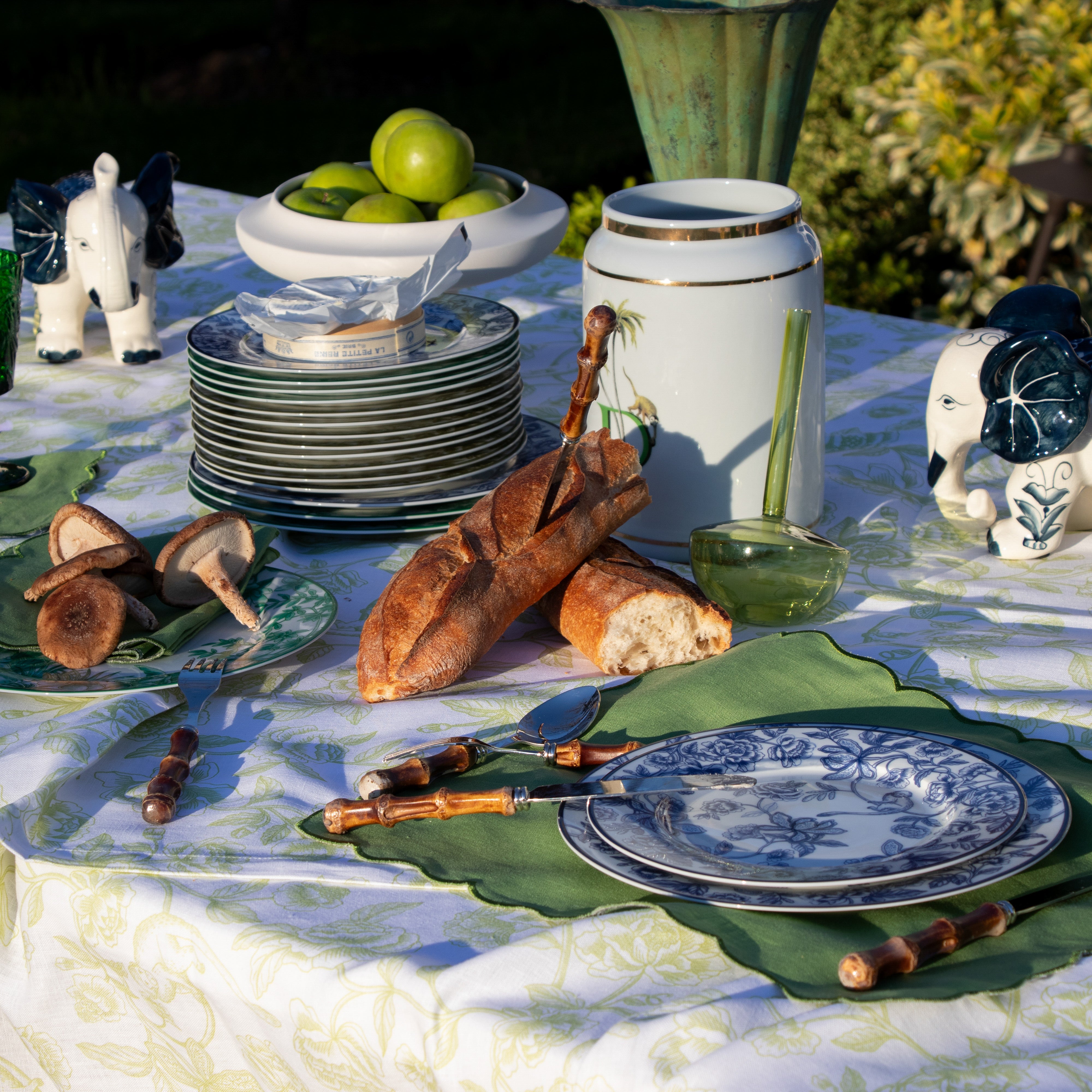 Hand-painted Embera and Nyala Elephants - Pair Ro'Table