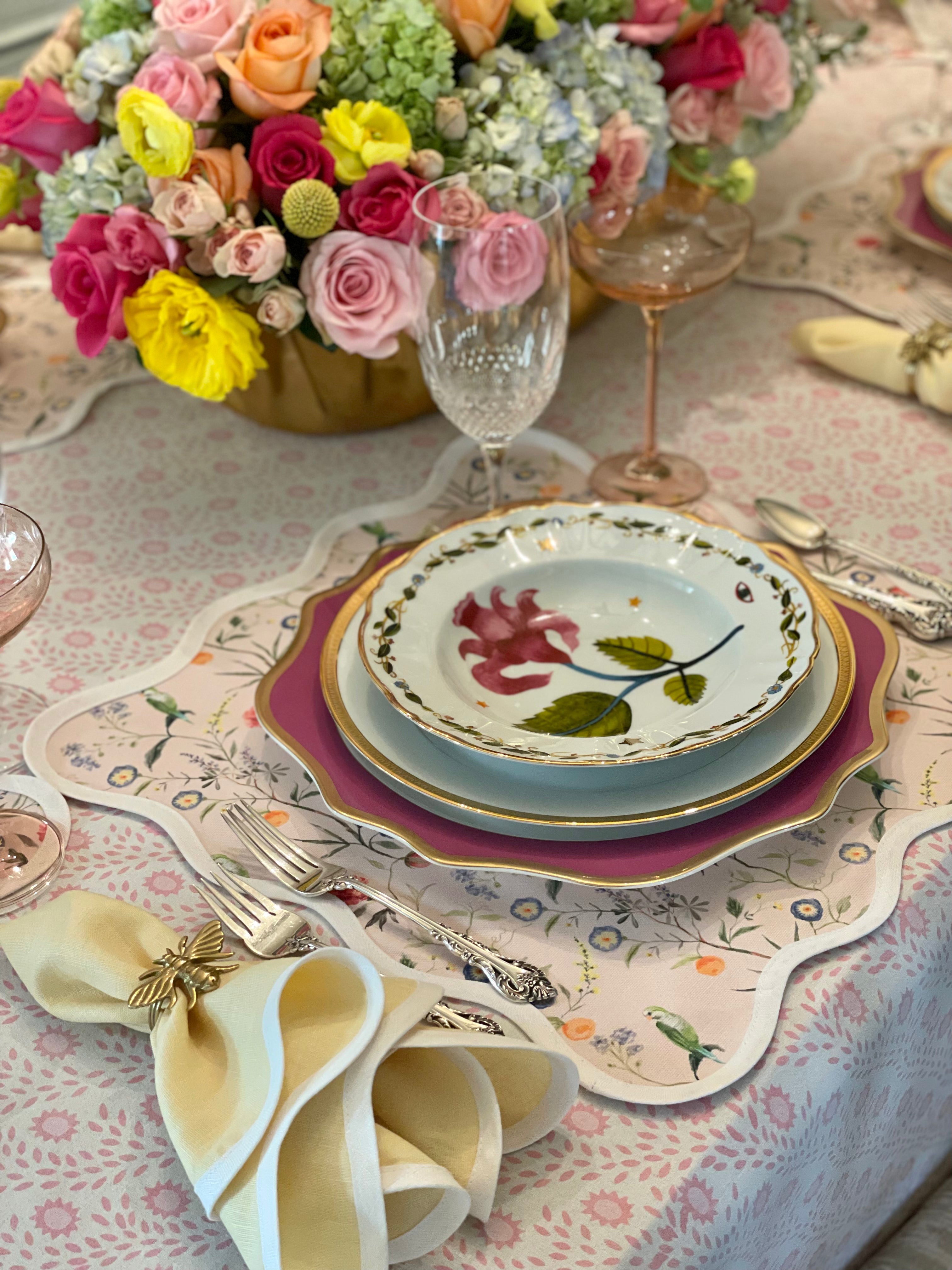 Square Scalloped Placemat | Jardin de Fleurs- Pink