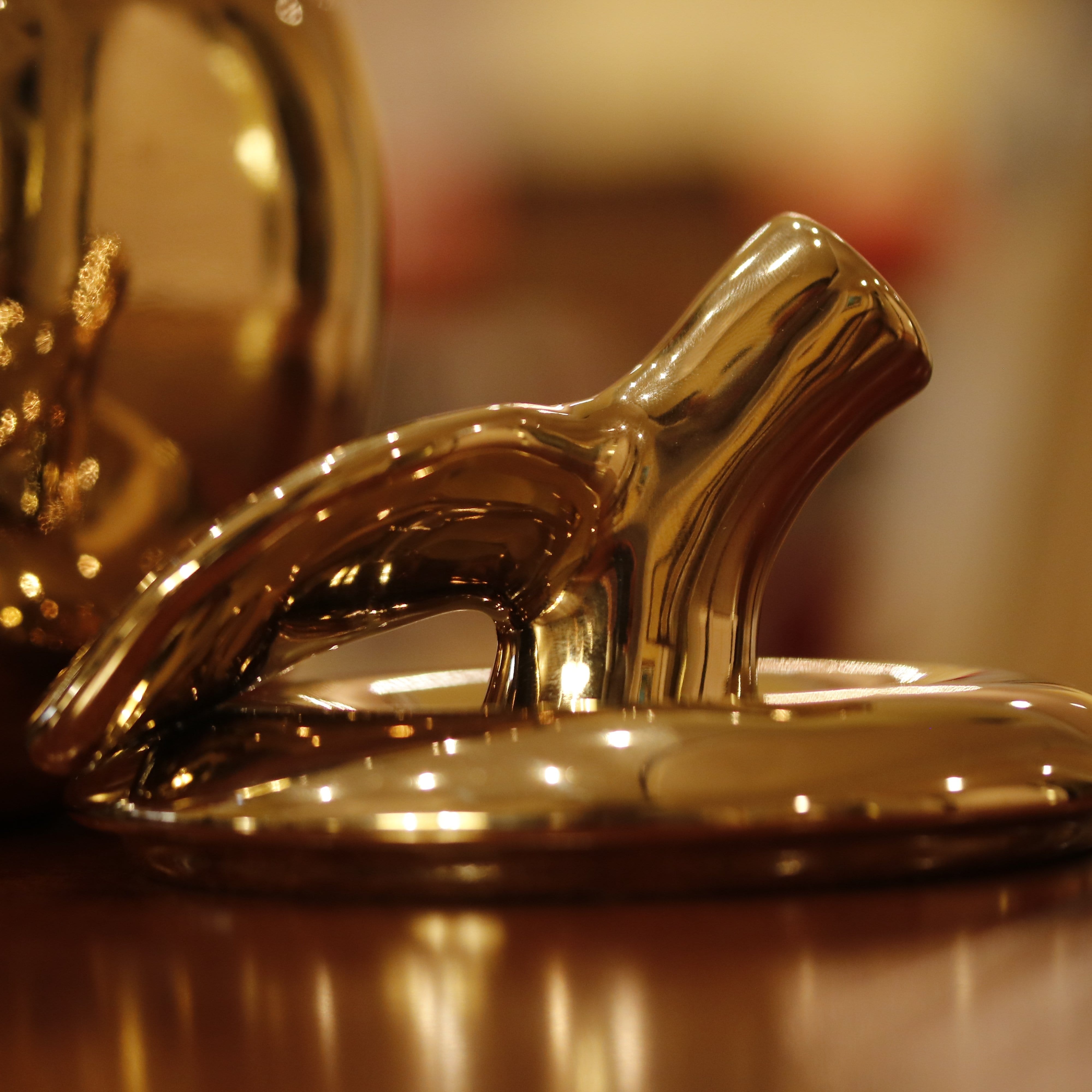 Gold Malus Apple Candle