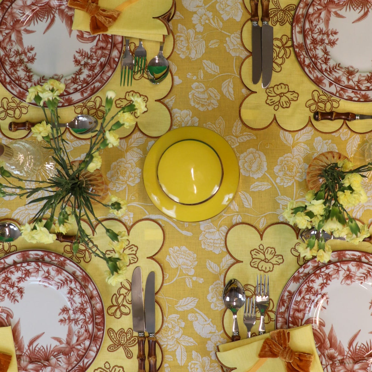 Marigold Flora Parlour Tablecloth Ro'Table