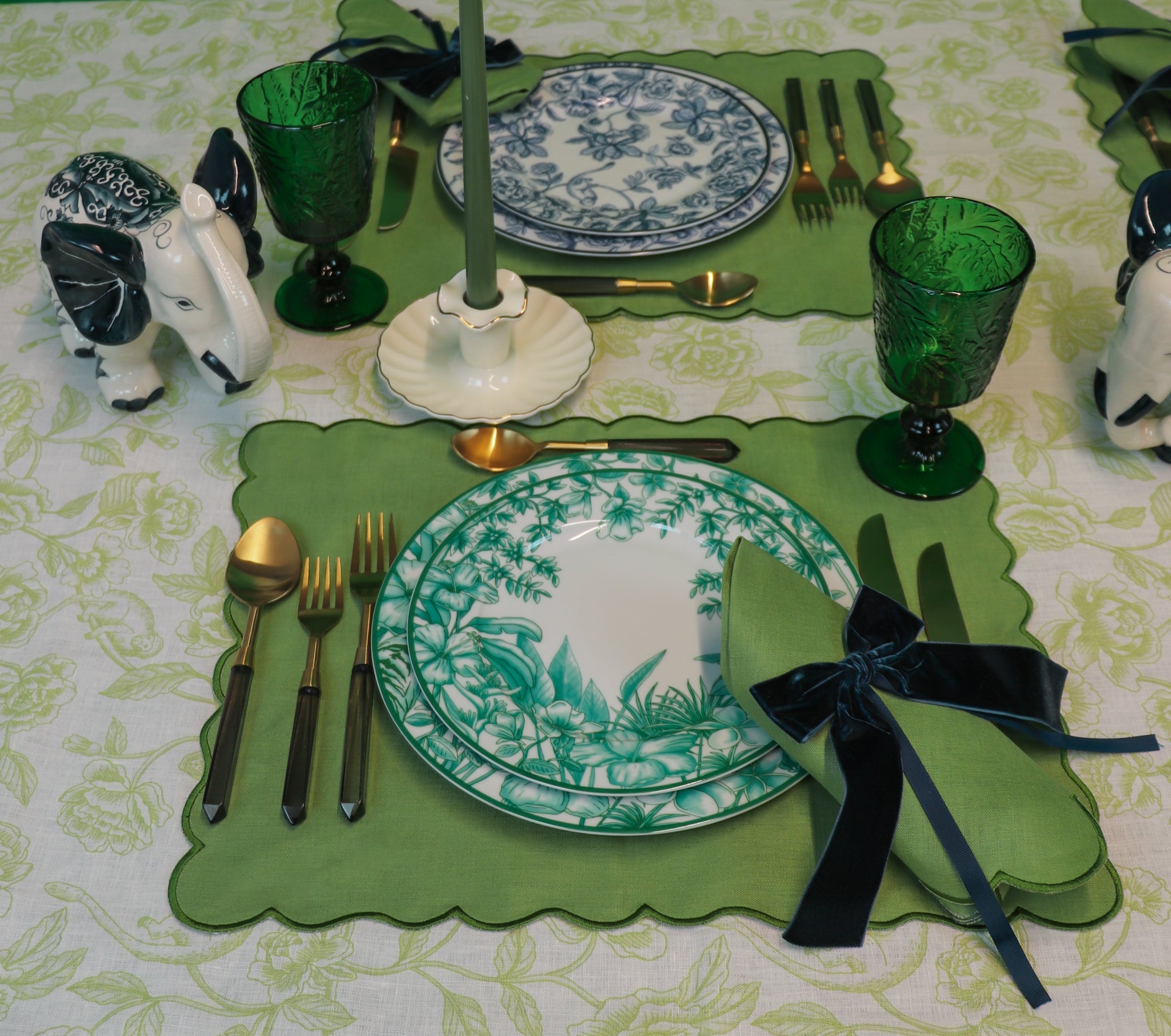 Monsoon Verdant Dinner Plate - Case of 12 Plates (+3 Bonus Plates) Ro'Table