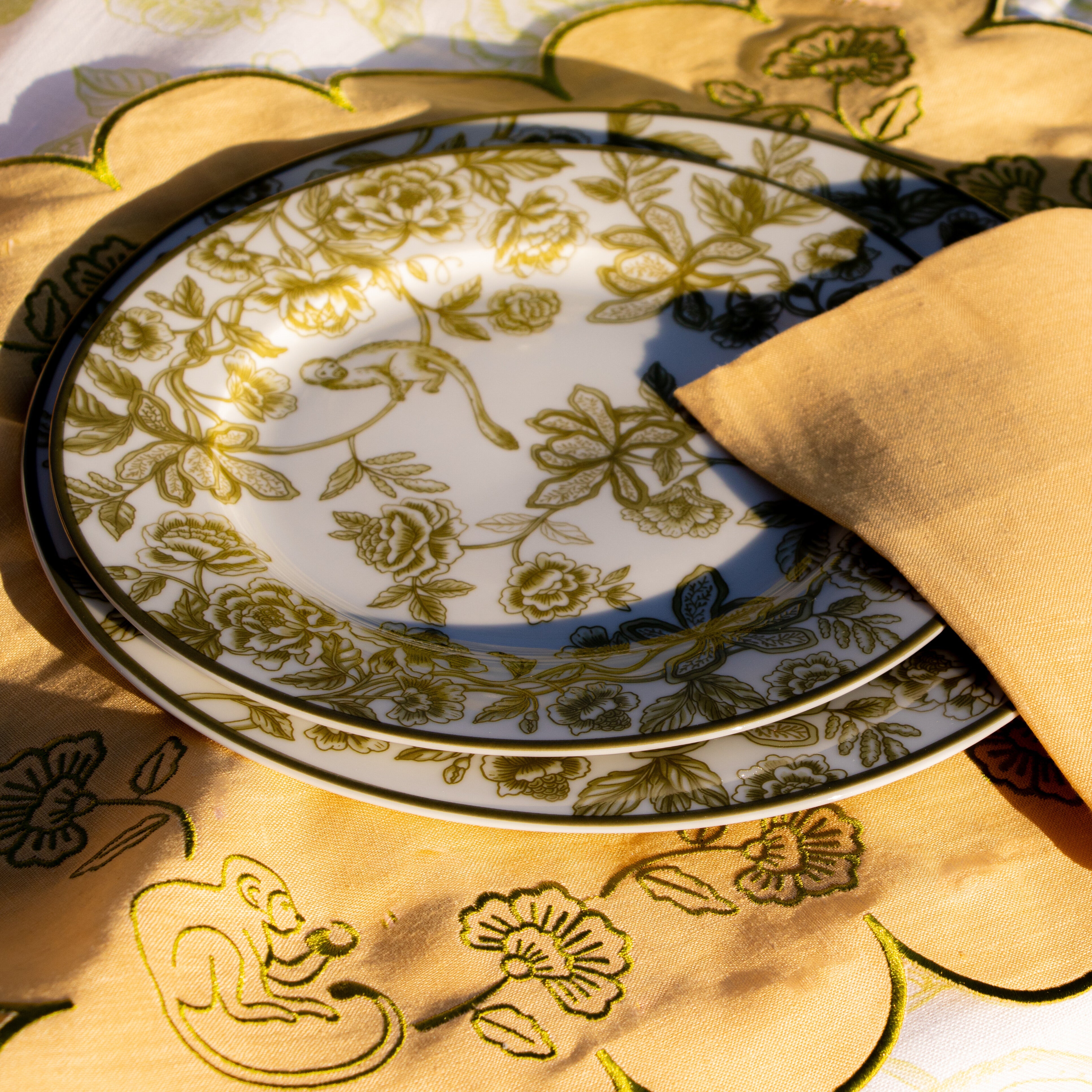 Pembroke Safari Starter Plate - Set of 4 (+1 Bonus Plate) Ro'Table