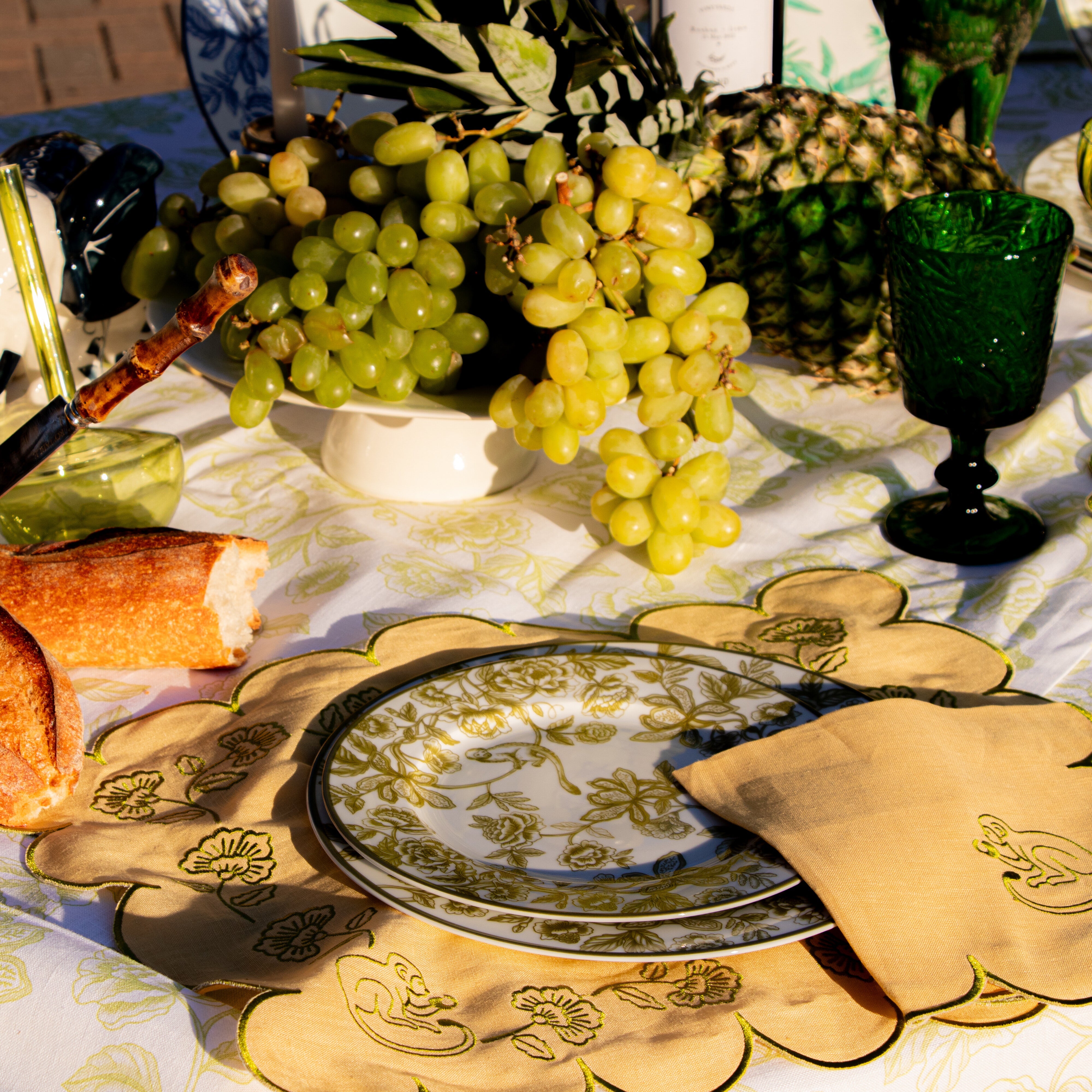 Pembroke Safari Starter Plate - Set of 4 (+1 Bonus Plate) Ro'Table