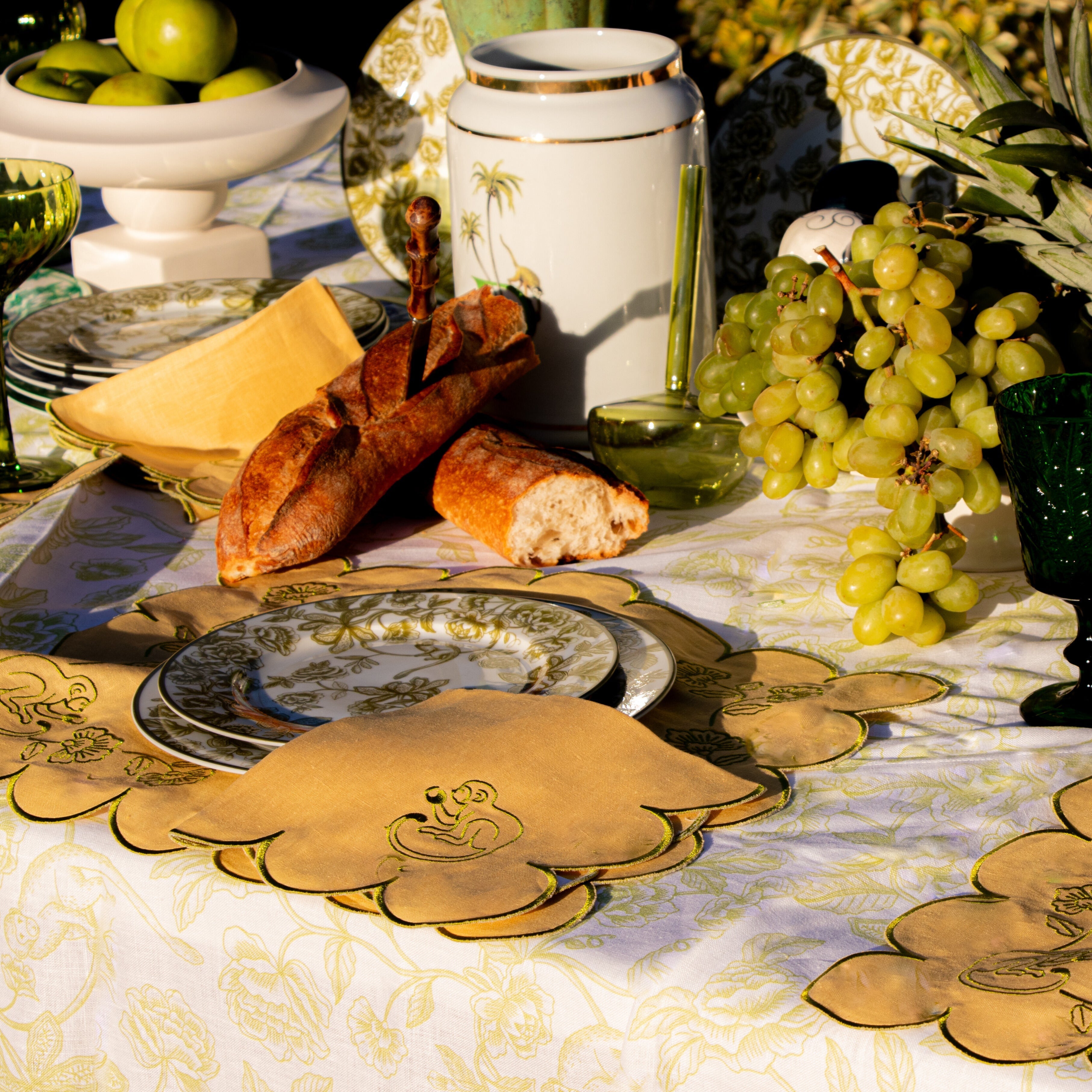 Pembroke Safari Starter Plate - Set of 4 (+1 Bonus Plate) Ro'Table