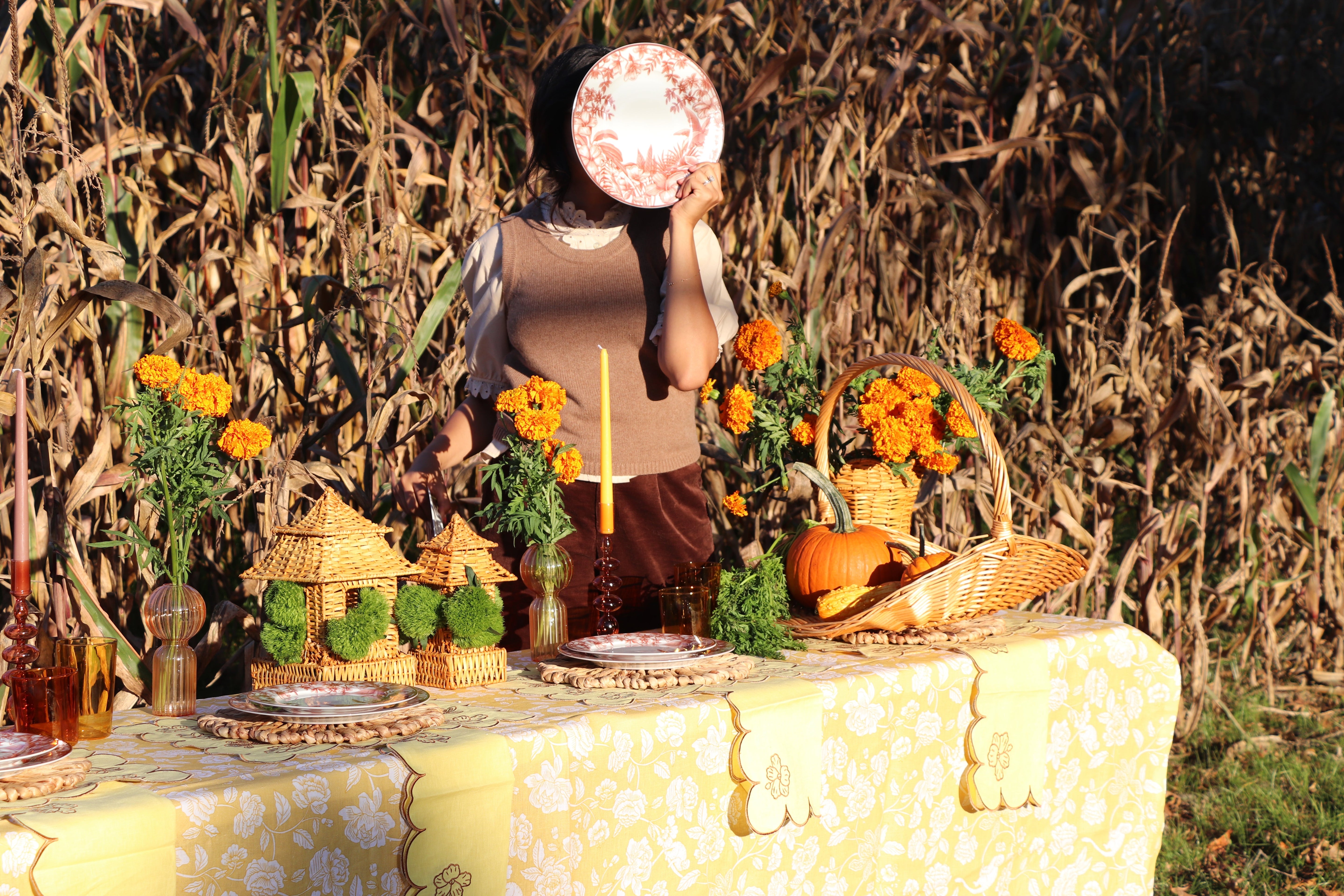 Sepia Estate Dinner Plate - Set of 4 (+1 Bonus Plate) Ro'Table