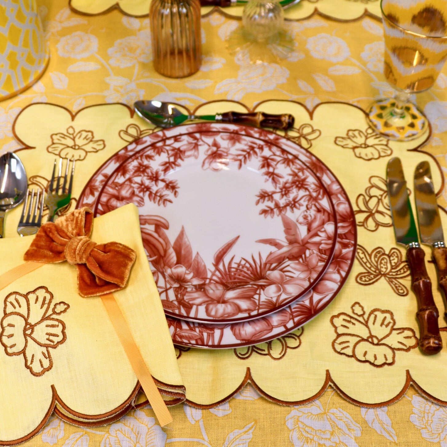 Sepia Estate Dinner Plate - Set of 4 (+1 Bonus Plate) Ro'Table