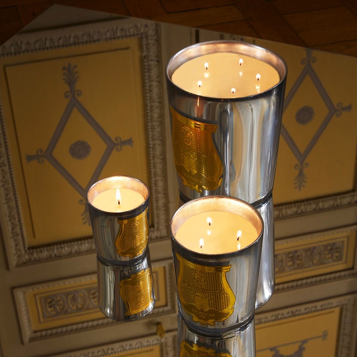 Trudon - Cabinet des Miroirs Candle - Powdery Amber