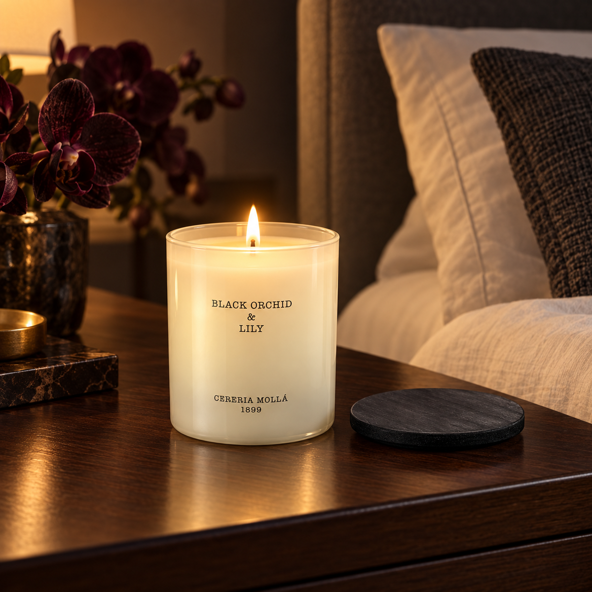 Cereria Molla Black Orchid & Lily 230 g candle in an elegant evening bedroom
