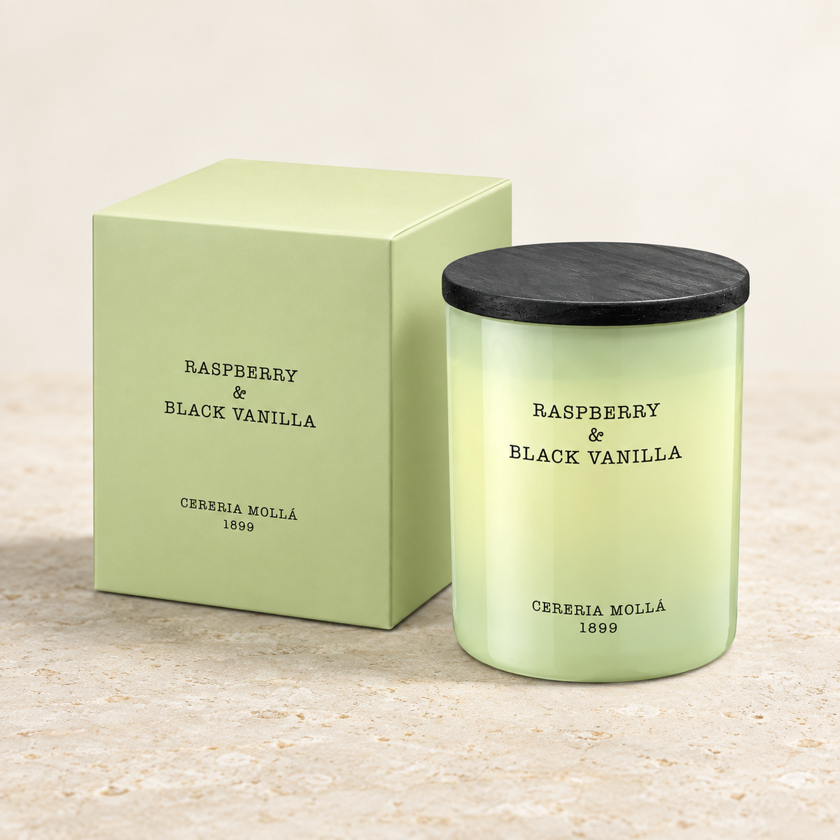 Cereria Molla Raspberry & Black Vanilla 230 g candle with box, clear product view