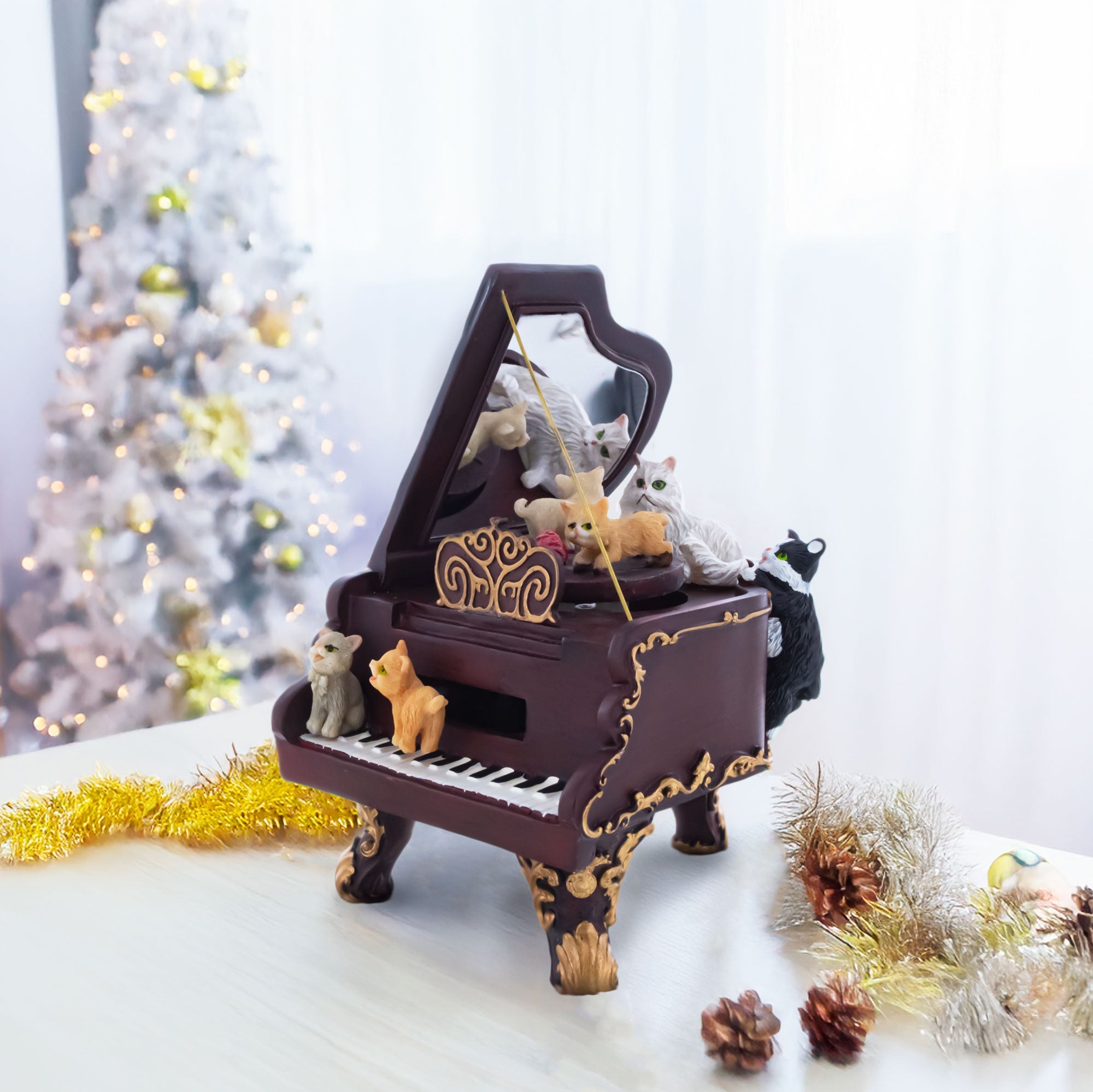 Animated Musical Figurine with Cats Playing BestPysanky