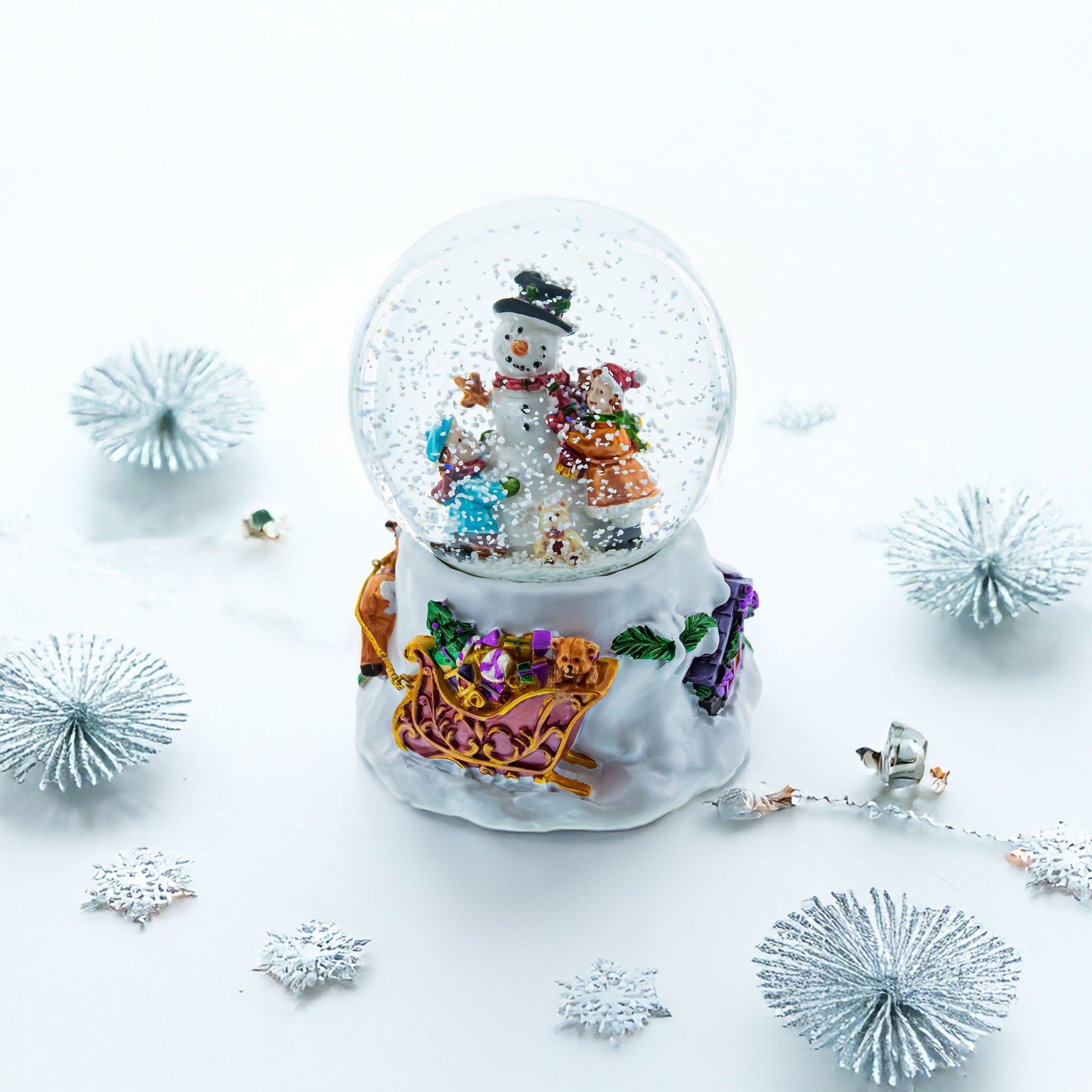 Snowman Embrace Musical Water Snow Globe