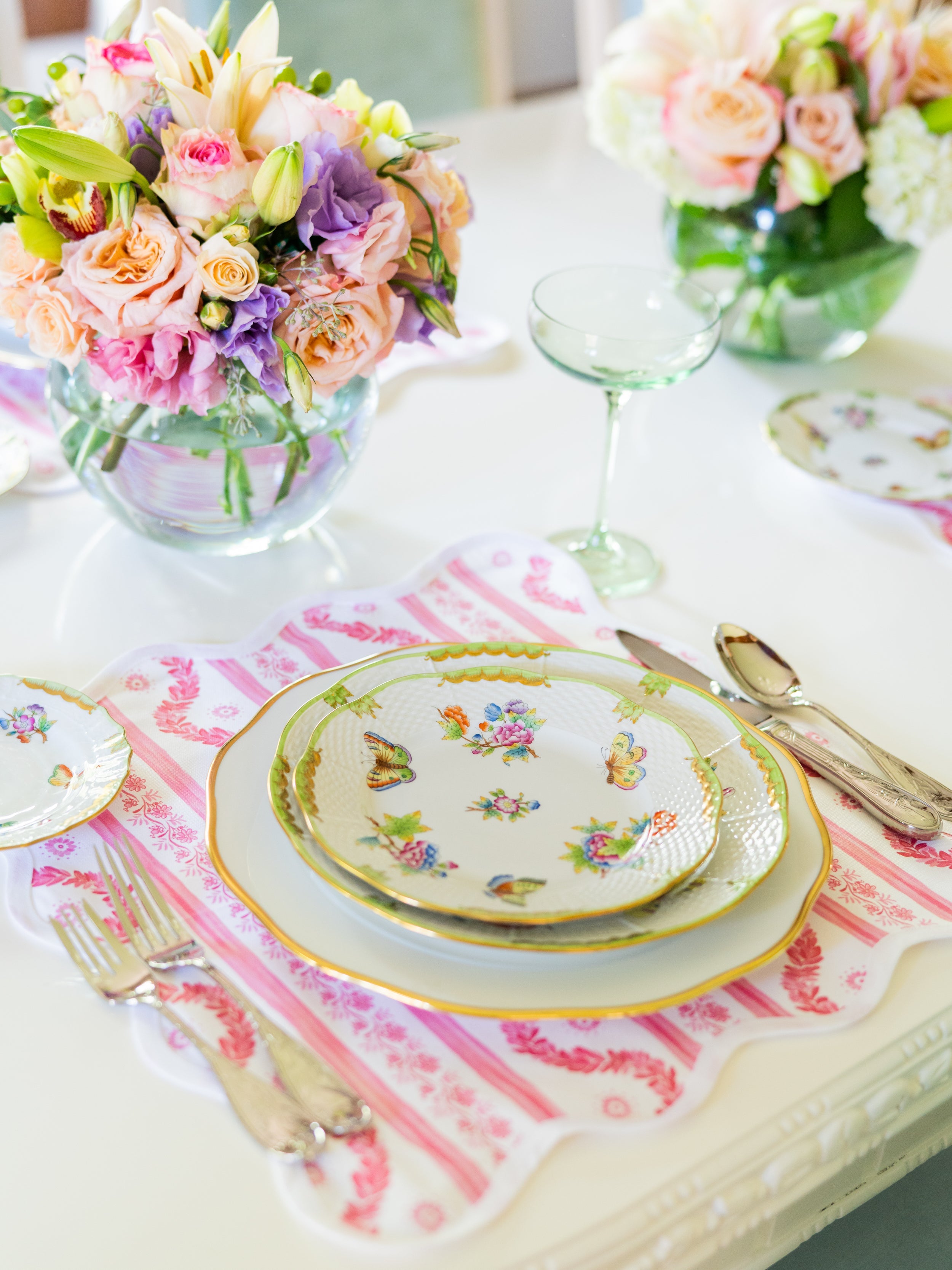 Square Scalloped Placemat | Boxwood Garden - Rose