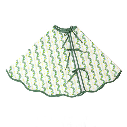 Scalloped Tree Skirt | In a Pear Tree