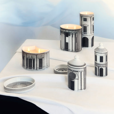 Fornasetti NEL MENTRE Vase Candle – Architettura, Immaginazione