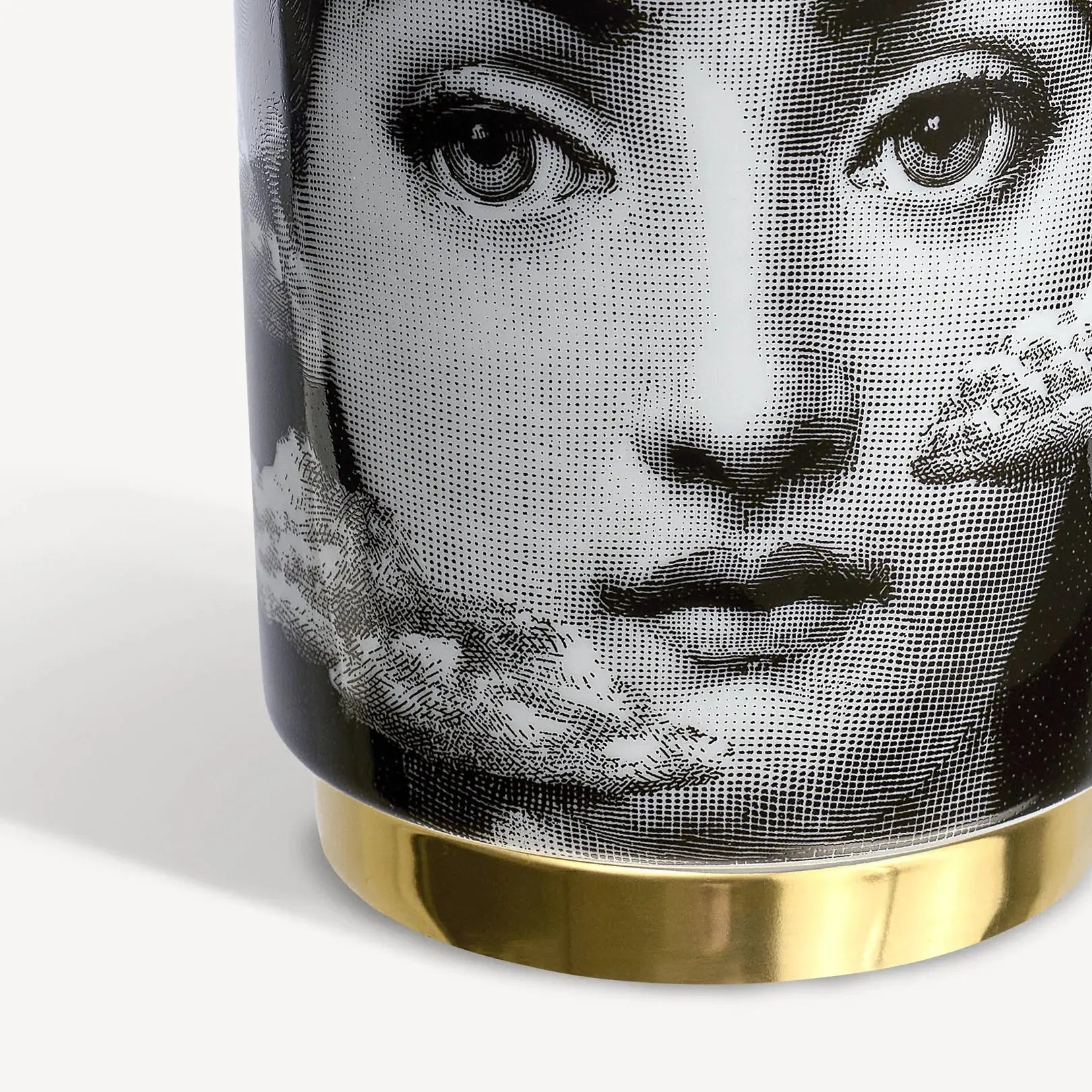 Fornasetti - Scented candle Tra le nuvole - Fragrance Immaginazione   