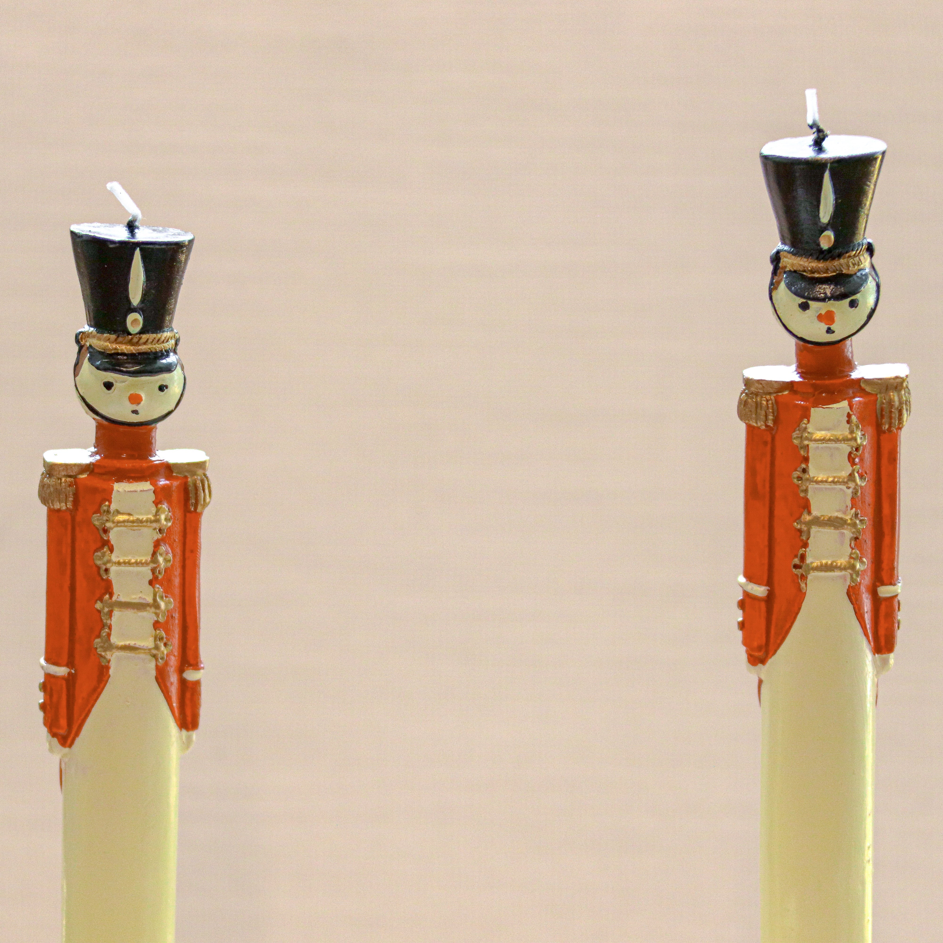 20 Handpainted Red Royal Guard Candles – Case of 10 Packs Ro'Table