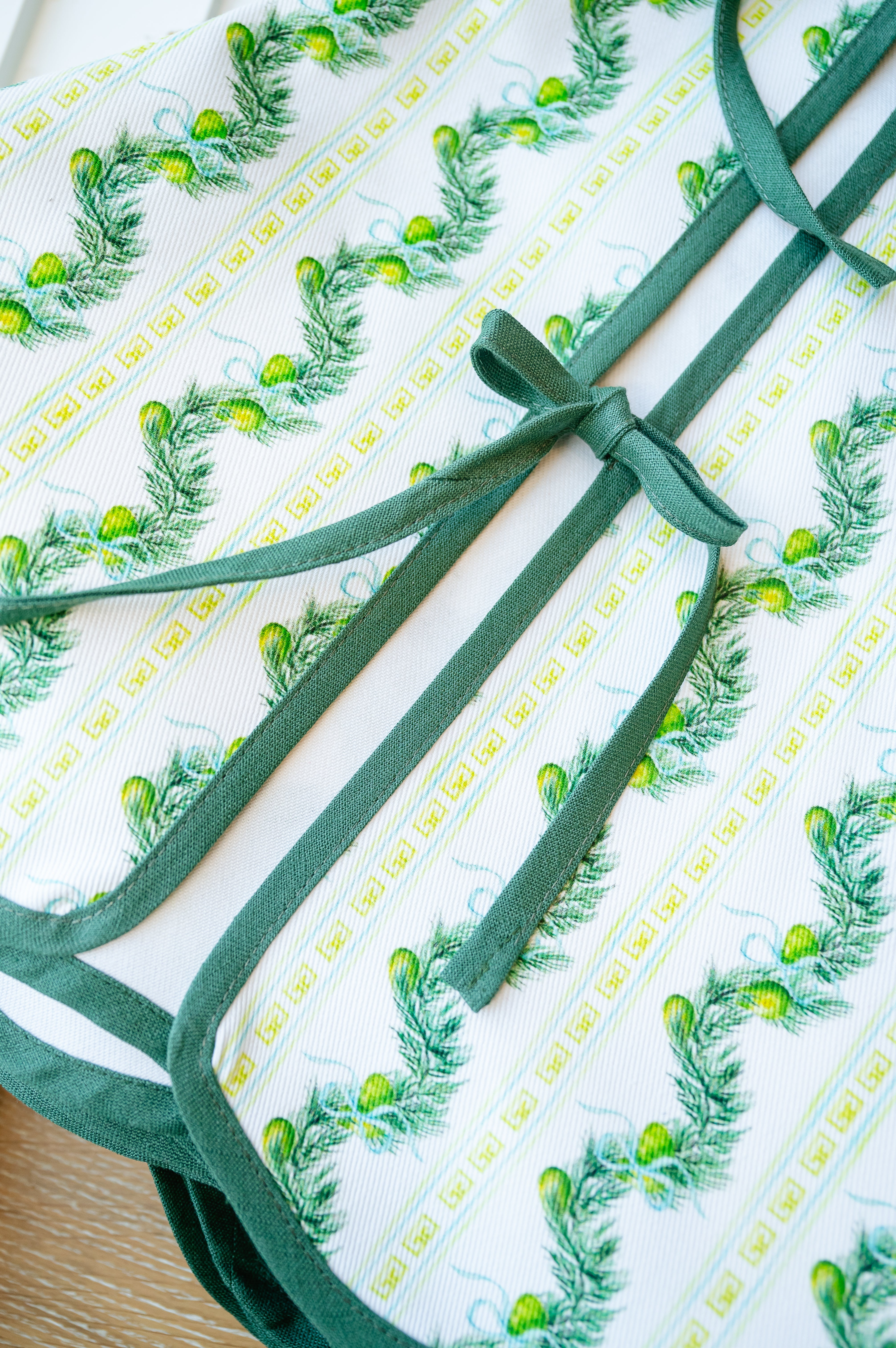 Scalloped Tree Skirt | In a Pear Tree