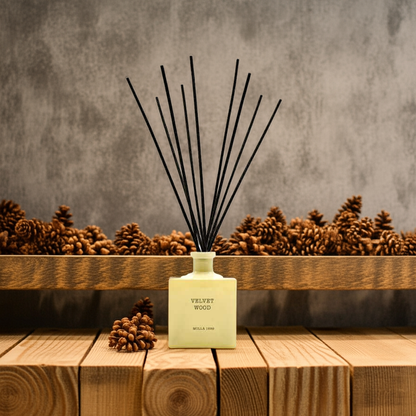 Cereria Molla - Premium Reed Diffuser - Velvet Wood - Coastous