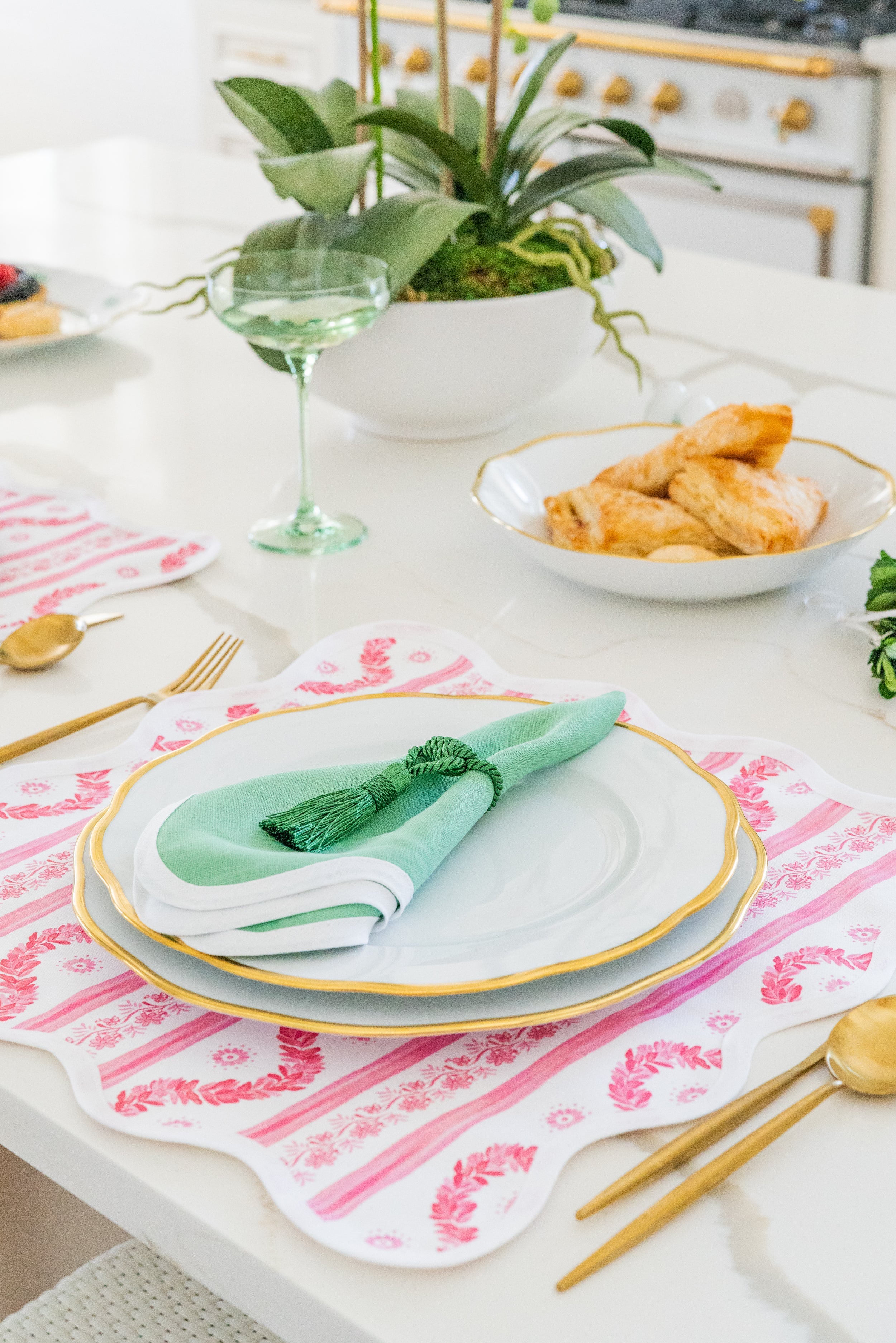 Square Scalloped Placemat | Boxwood Garden - Rose