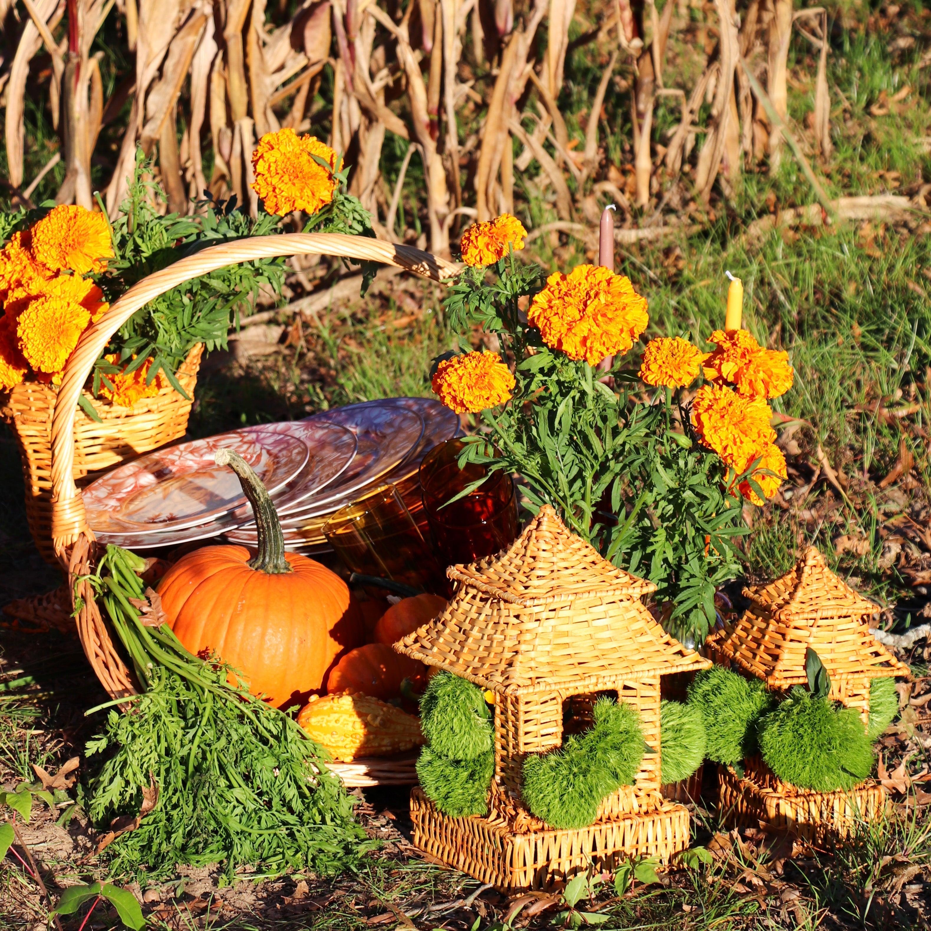 Natural Rattan Pagoda Set - 1 Large & 1 Small Ro'Table