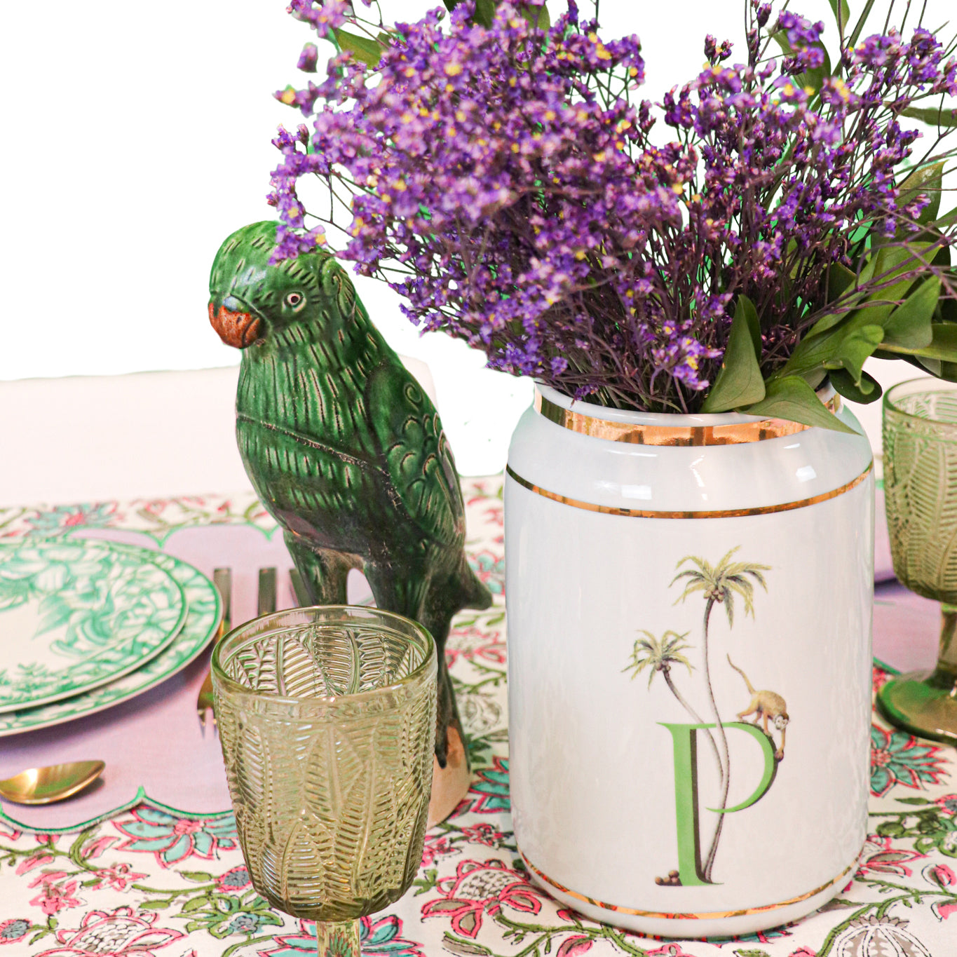 P for Primate Vase Ro'Table