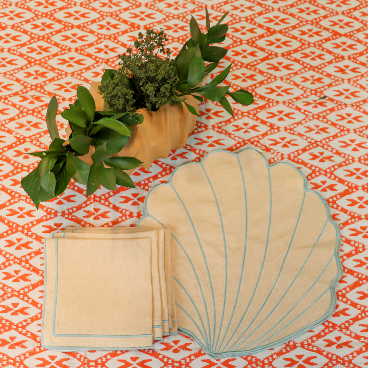 Sirene Shell Vase Ro'Table