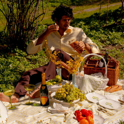 Valensole Lavender Scalloped Starter Plate - Set of 4 (+1 Bonus Plate) Ro'Table