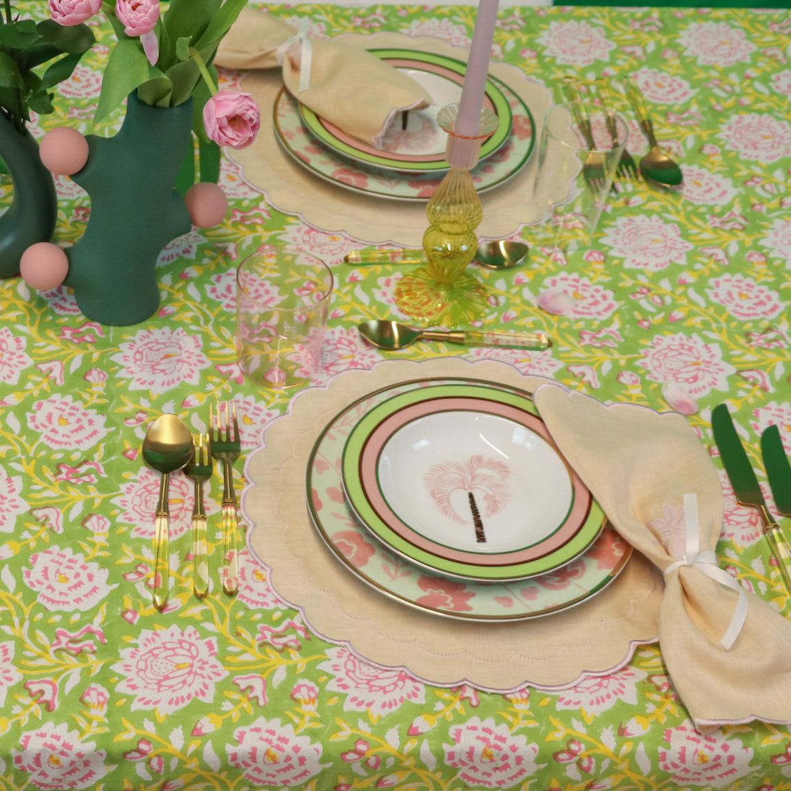 Viviana Venetia Blooms Tablecloth Ro'Table