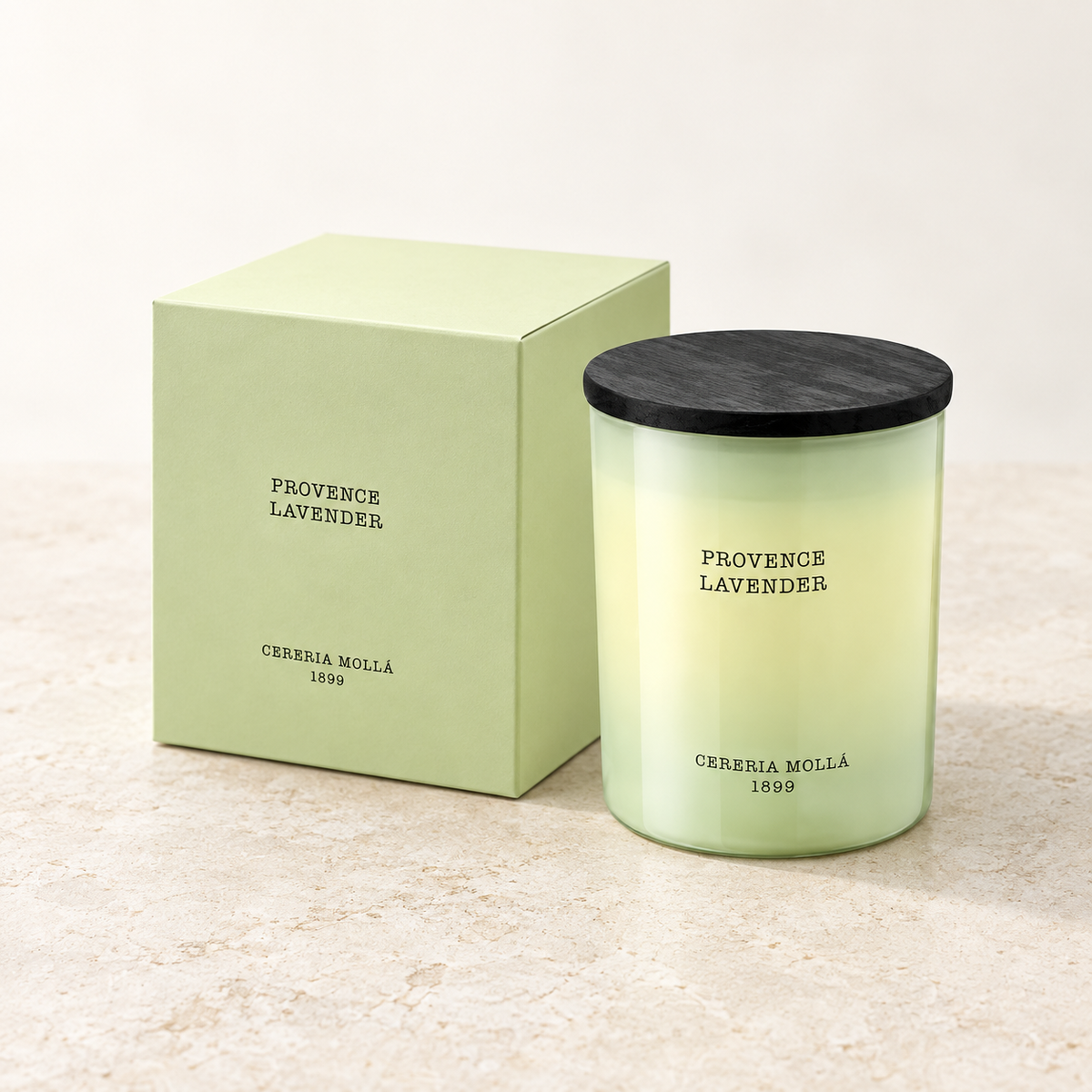 Cereria Molla Provence Lavender 230 g candle with box, clear product view