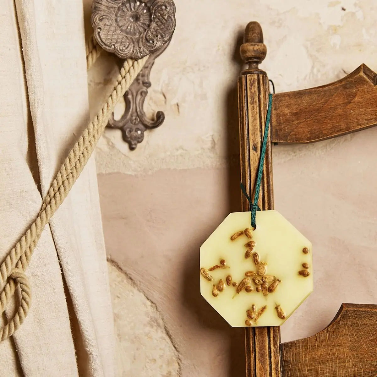 Carrière Frères - Citrus Dulcis - Orange Blossom Botanical Palets   