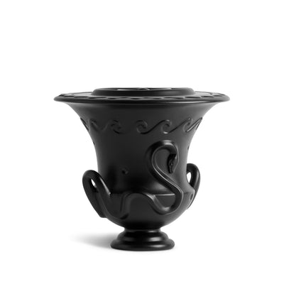 Pantheon Hydra Veti-Vert 3-Wick Candle – Black by L'Objet