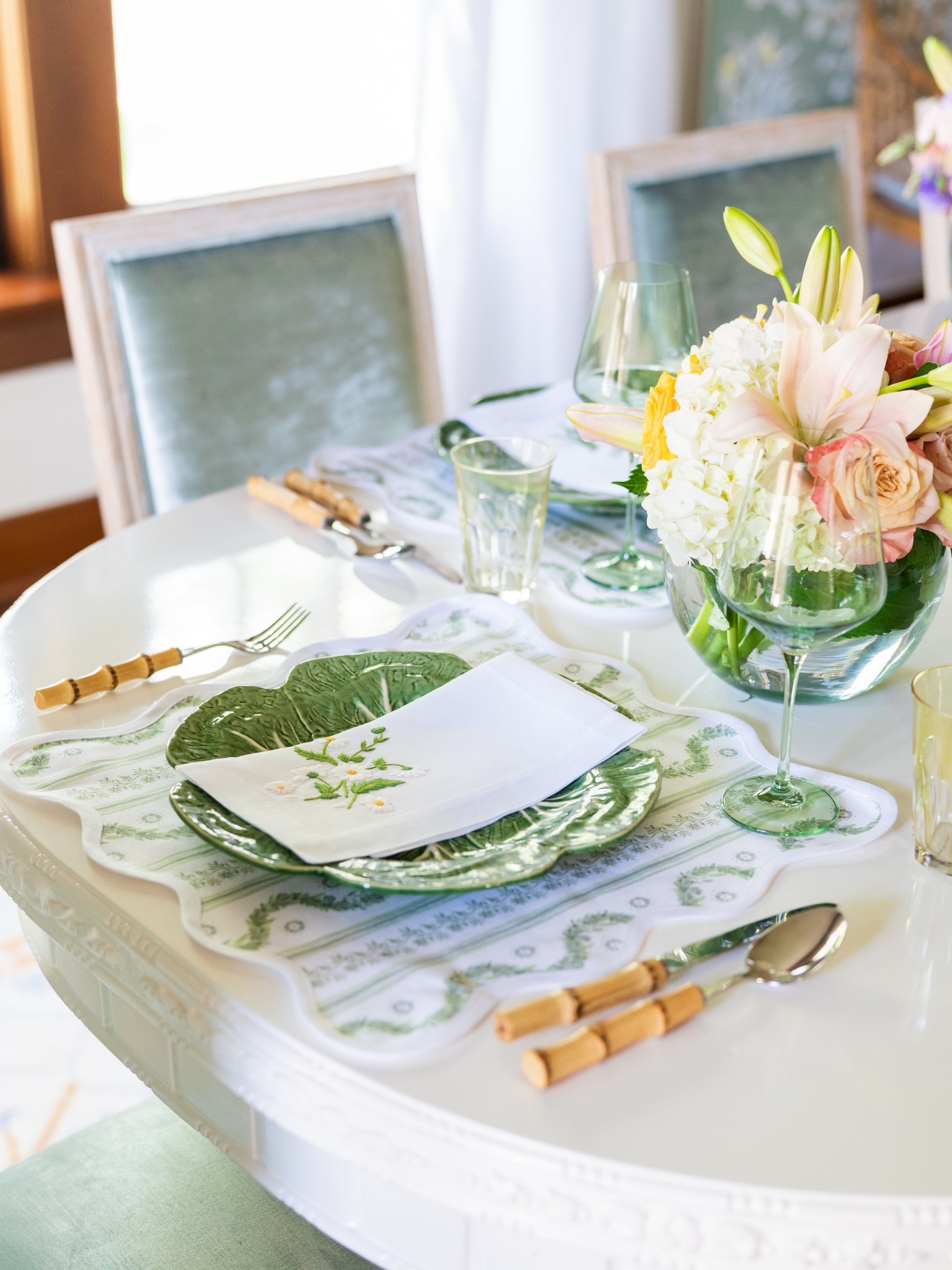 Square Scalloped Placemat | Boxwood Garden - Sage