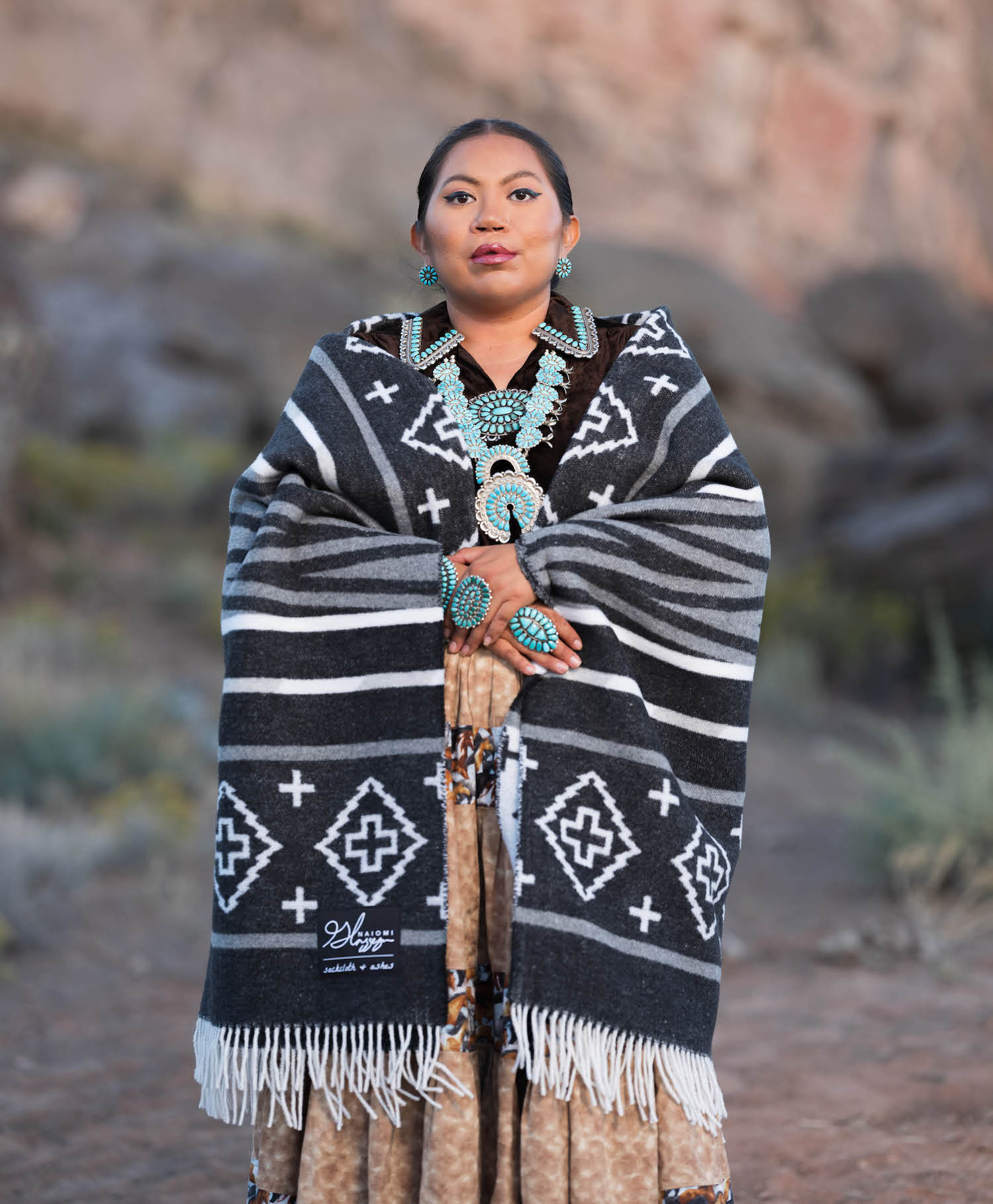 Legacy Tsé Zhin (Black Rock) Blanket