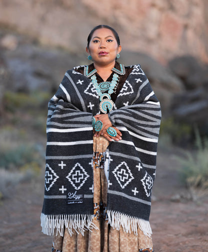 Legacy Tsé Zhin (Black Rock) Blanket