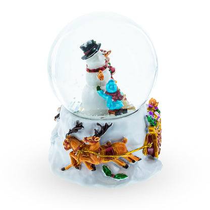 Snowman Embrace Musical Water Snow Globe