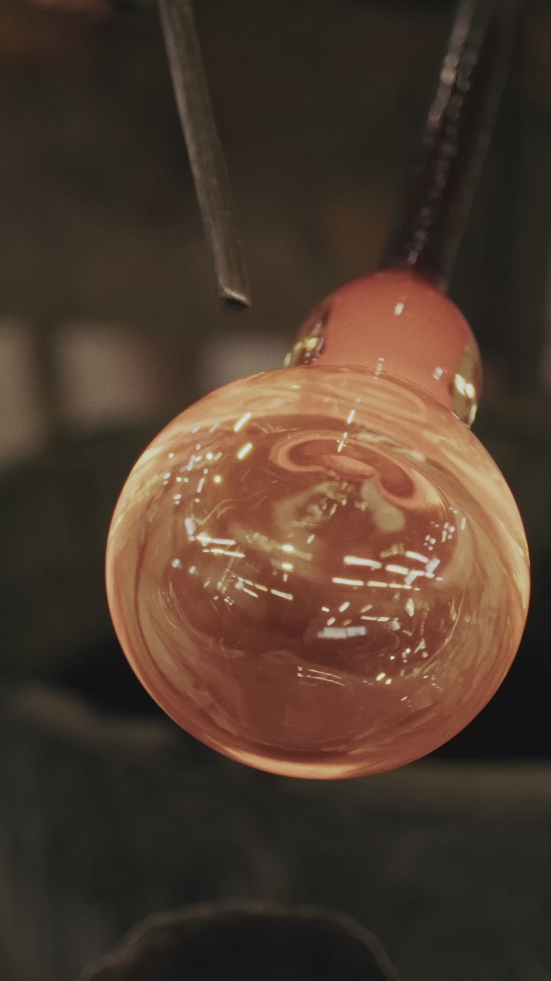 Load video: Baobab Collection - Candle Stones Marble - Leather-Tuberose-Berries - MAX10